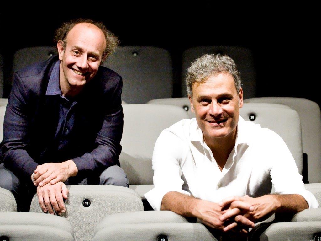 Il duo comico Ale & Franz in scena nei panni di Romeo e Giulietta