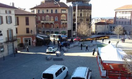 Parcheggio selvaggio Cantù caos in tutto il centro