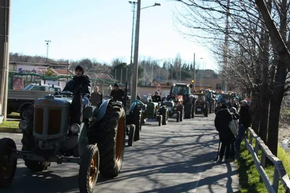 A Erba il 15° raduno dei trattori con il Clud Auto Amarcord