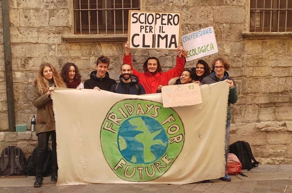 Fridays For Future Como, un anno di scioperi del venerdì: “Non lasciateci soli”