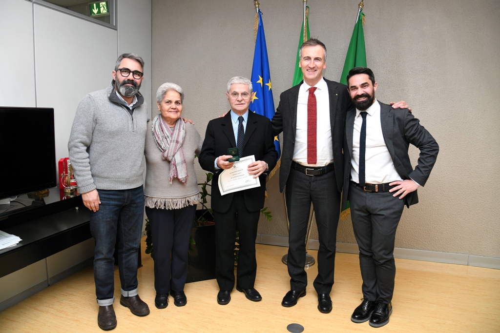 Regione Lombardia premia il parrucchiere Antonio Carletti
