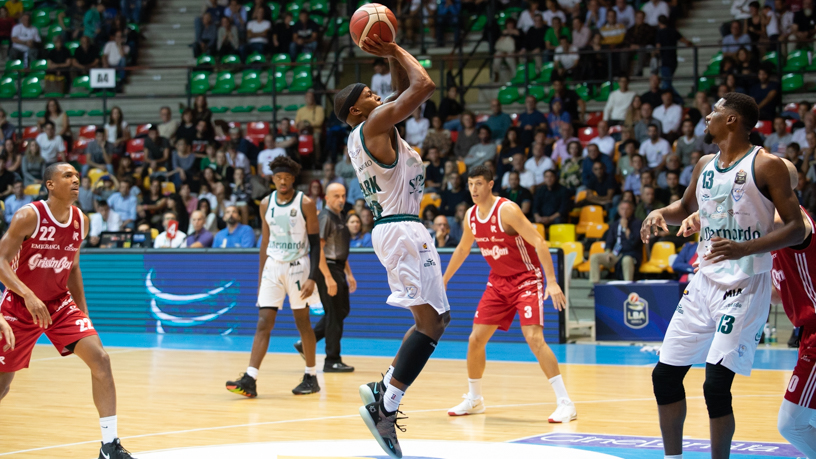 Domani riprende il campionato della Pallacanestro Cantù