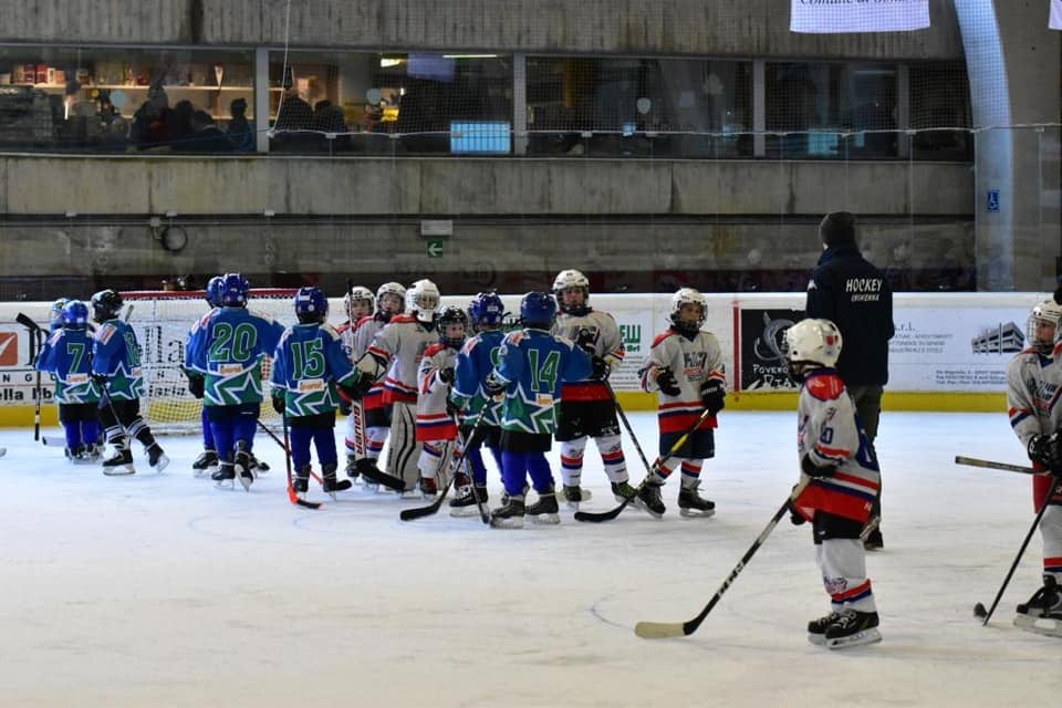 Hockey Como Under09 bene a Chiavenna