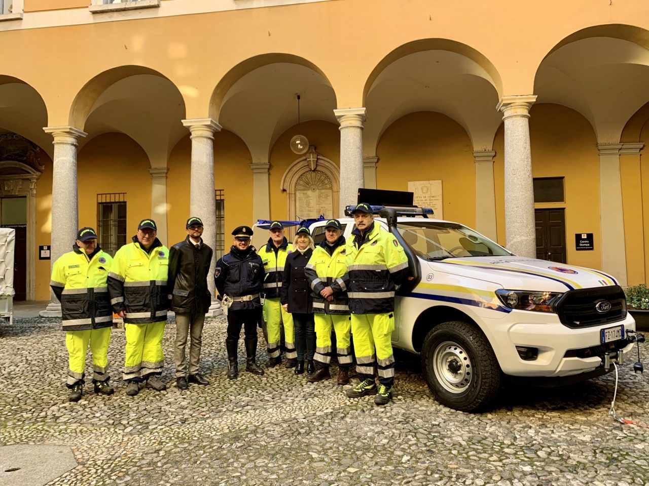 Como, presentato il nuovo pick up del gruppo comunale di Protezione civile