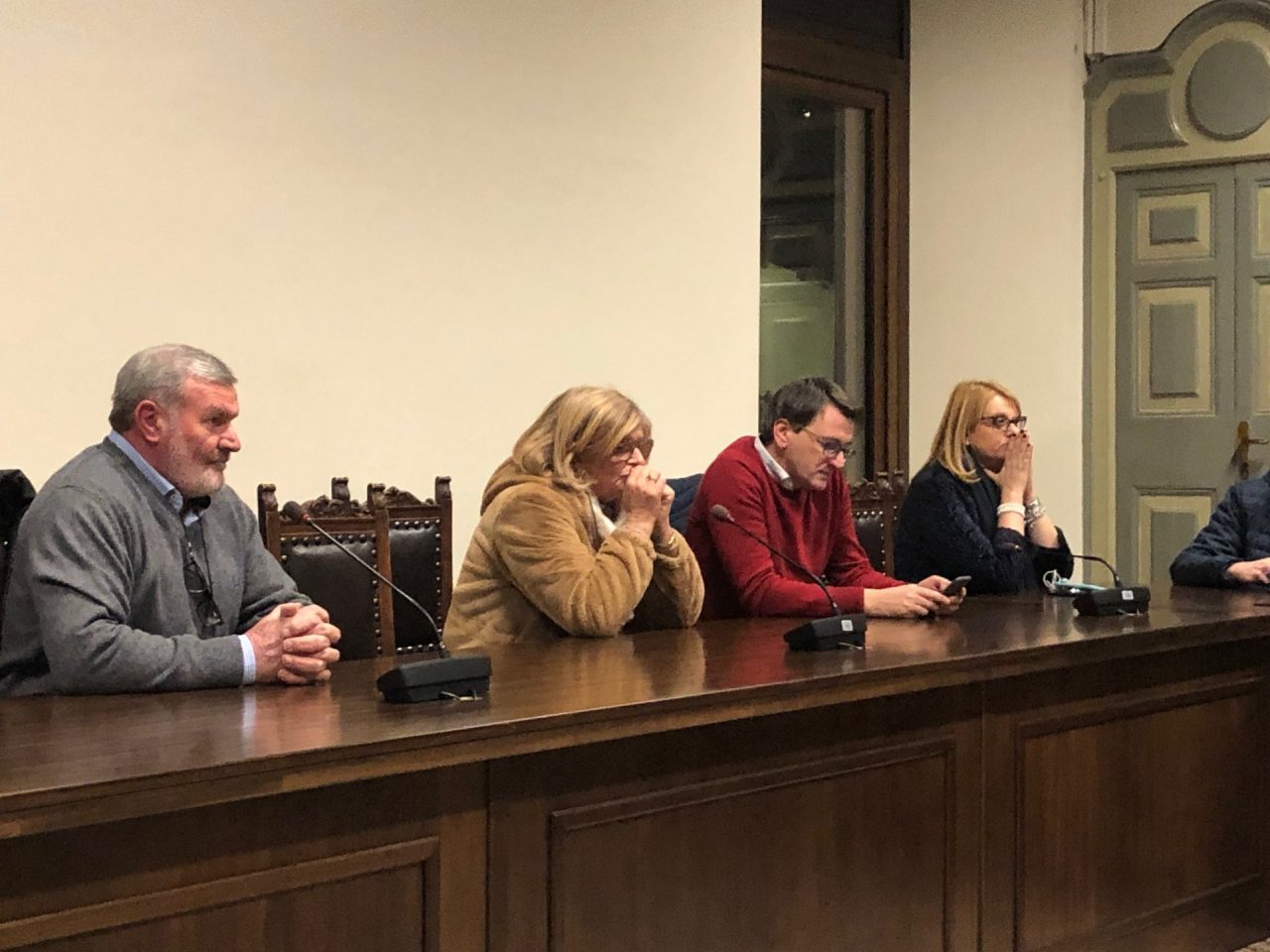Sindaco contagiato, annuncia il ricovero