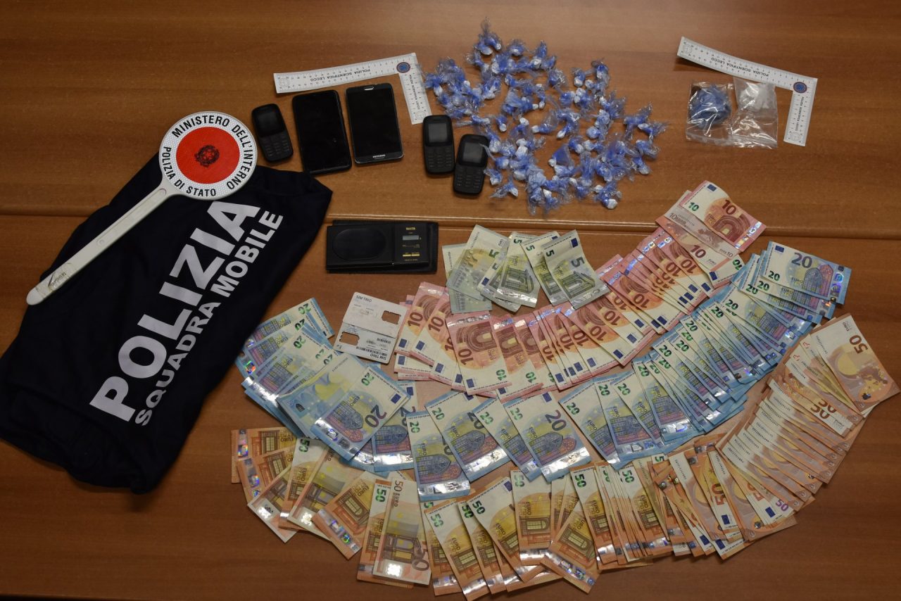 Spacciatori beccati nei boschi di Costa Masnaga
