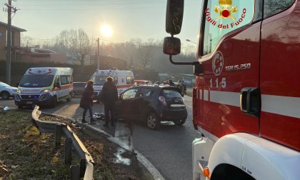 Incidente a Fino Mornasco scontro tra auto sulla Sp27 FOTO