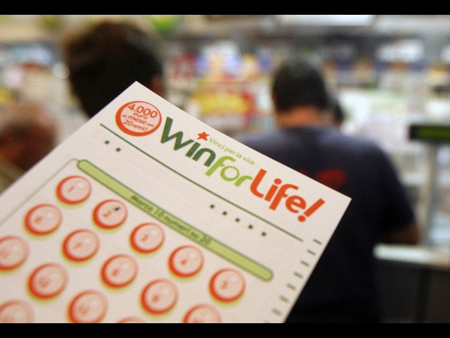 Win For Life la dea bendata bacia Carimate
