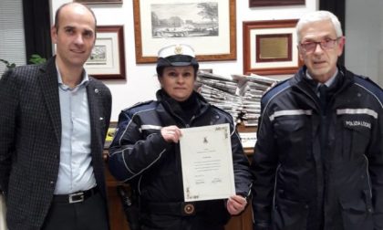 Elogio alla vigilessa fuori servizio che aveva fermato un pirata della strada
