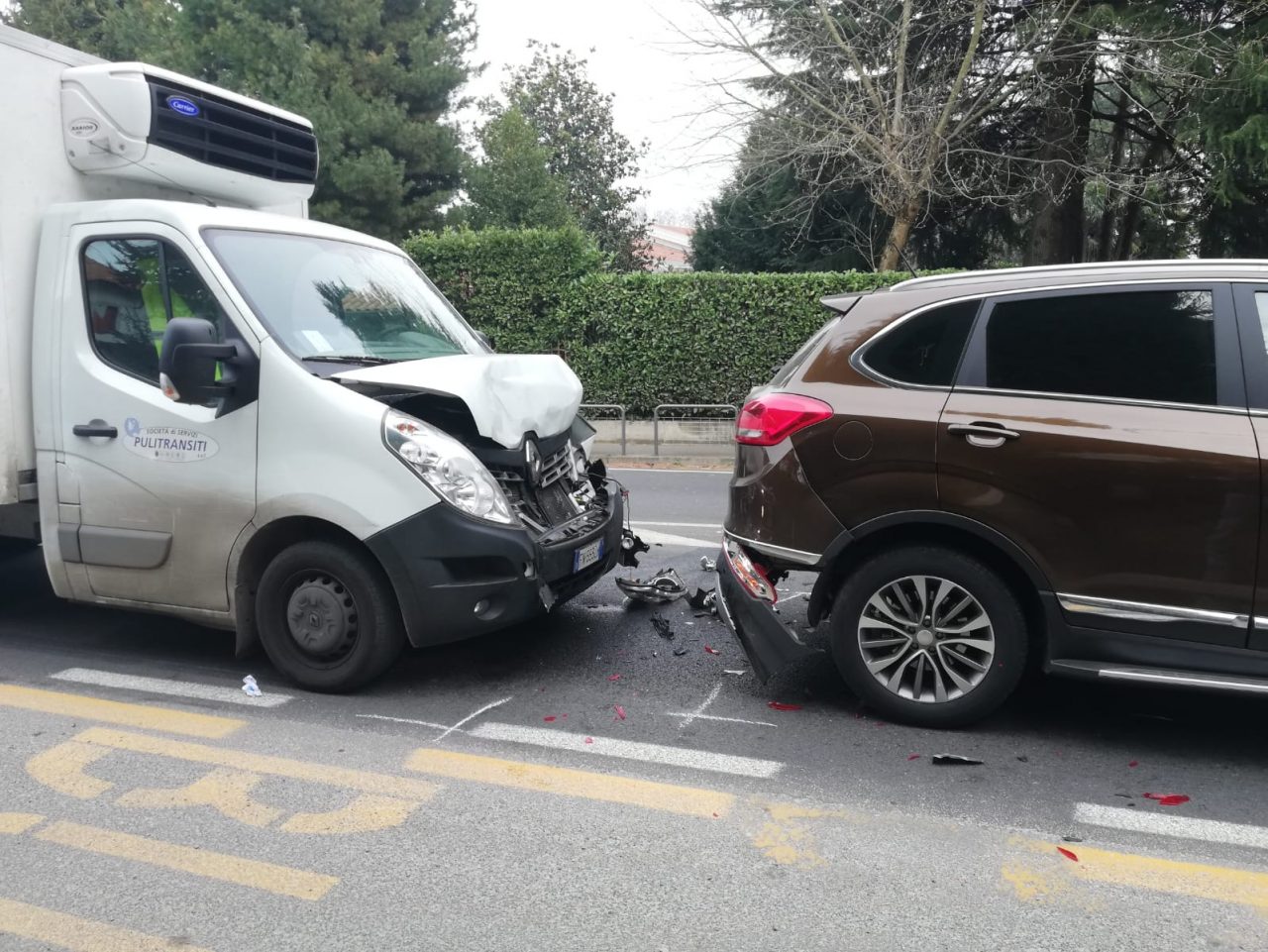 Maxitamponamento a catena, quattro auto coinvolte