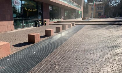 Fumo a Olgiate Comasco in piazza Italia