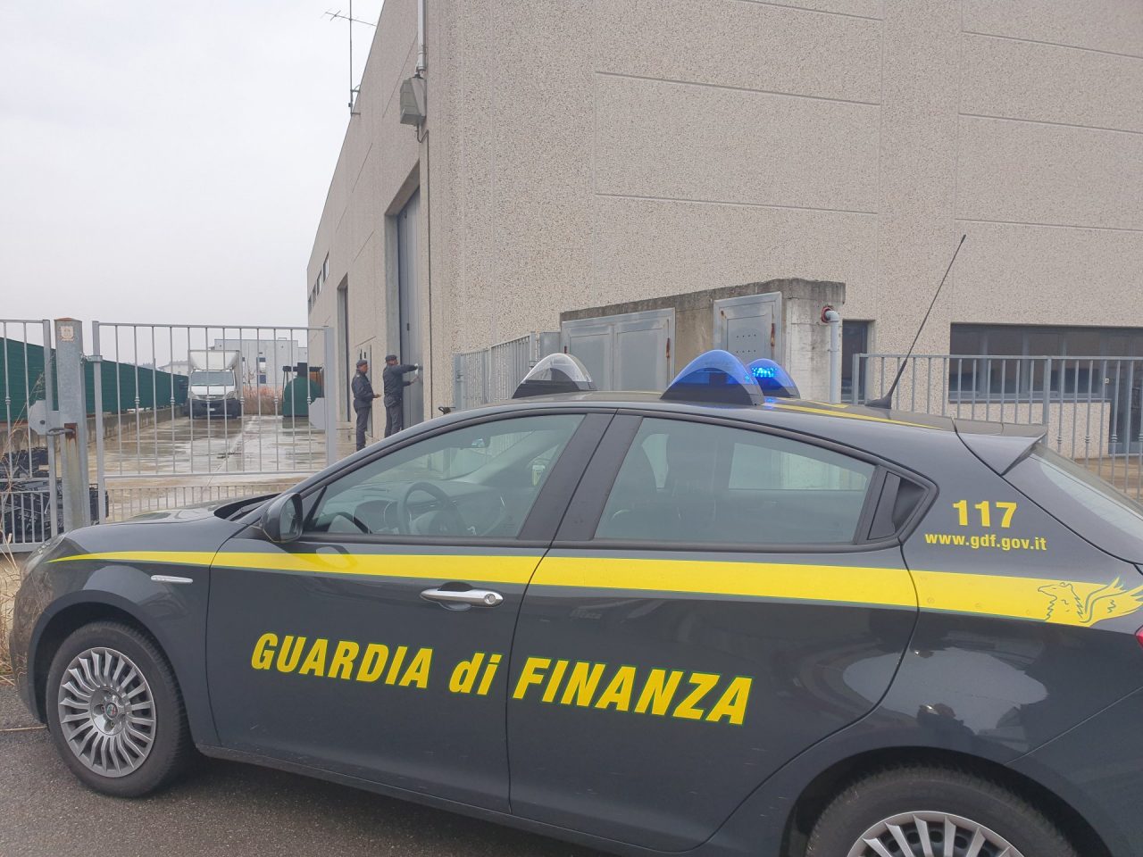 Giro di fatture false di oltre 7 milioni di euro per un’azienda di Rovello Porro VIDEO