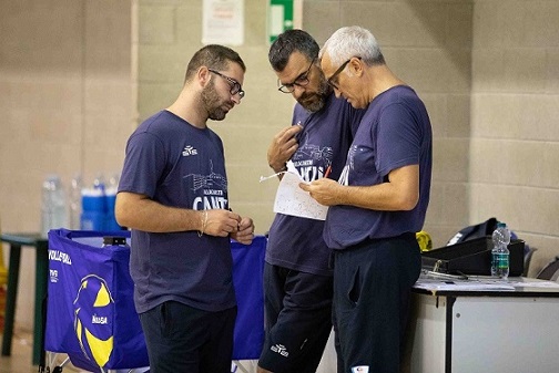 Basket lariano tutti a lezione con lo staff della Pallacanestro Cantù
