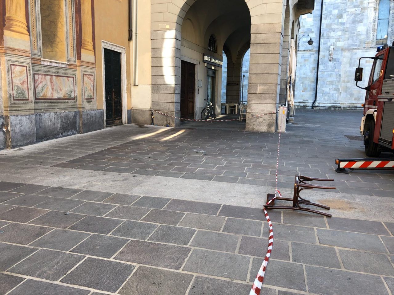 A Como è tornato il vento: primo intervento in centro per i Vigili del Fuoco