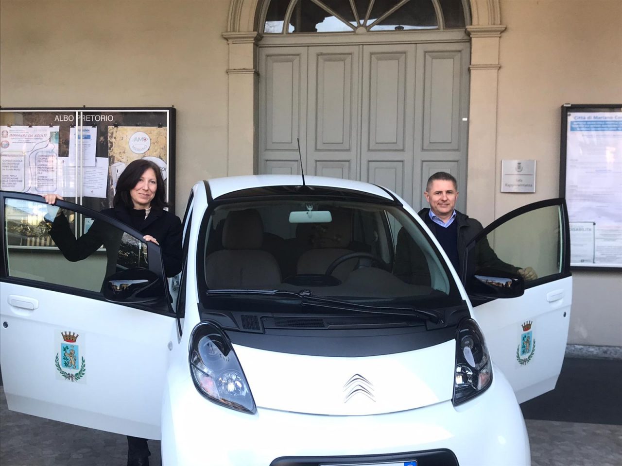 Il Comune di Mariano presenta le prime tre auto elettriche