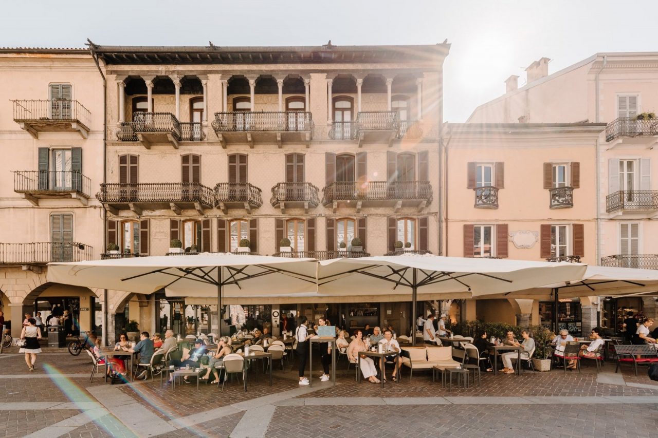 Negozi storici, 8 premiati nel comasco: Da Pietro ma anche la Trattoria Moltrasina FOTO