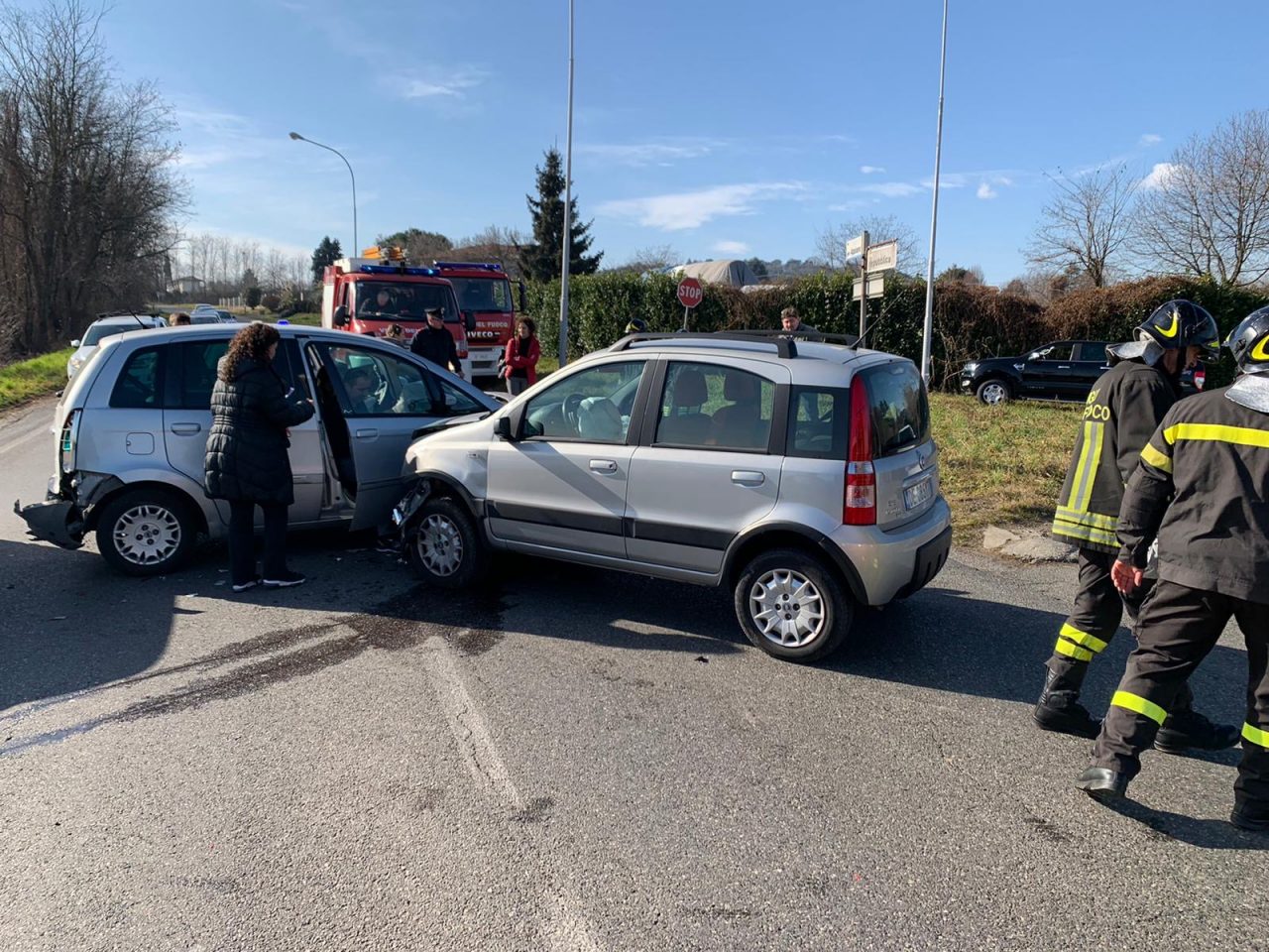 Due feriti in un incidente in via Repubblica