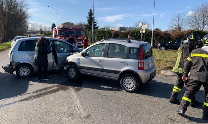 Due feriti in un incidente in via Repubblica