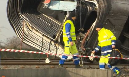 Frecciarossa: al via la rimozione delle carrozze deragliate
