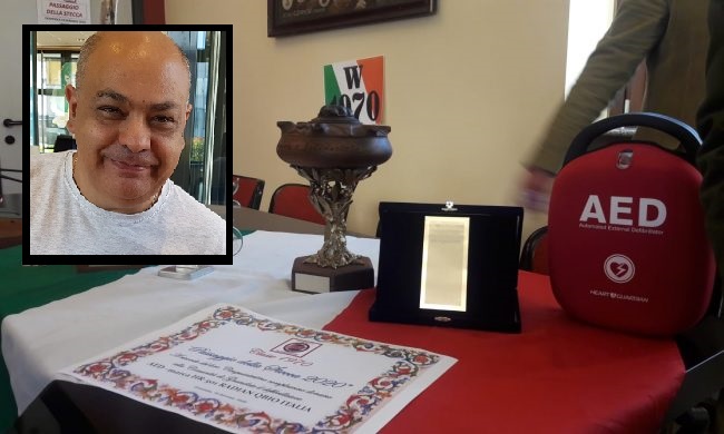 Donò un defibrillatore con i coscritti, due settimane dopo muore d’infarto