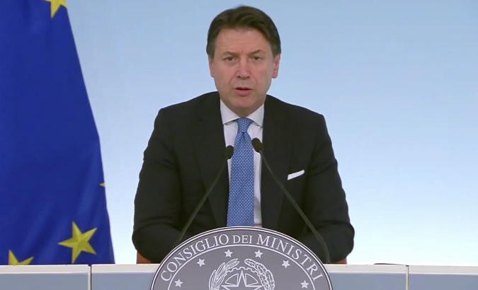Conte in conferenza annuncia tutta l’Italia in “zona protetta”