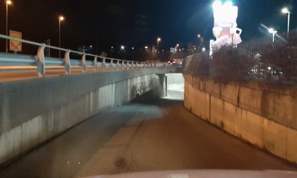 Il sottopasso di via Clemente ora è illuminato: esaudito il desiderio della mamma di Gaetano Banfi