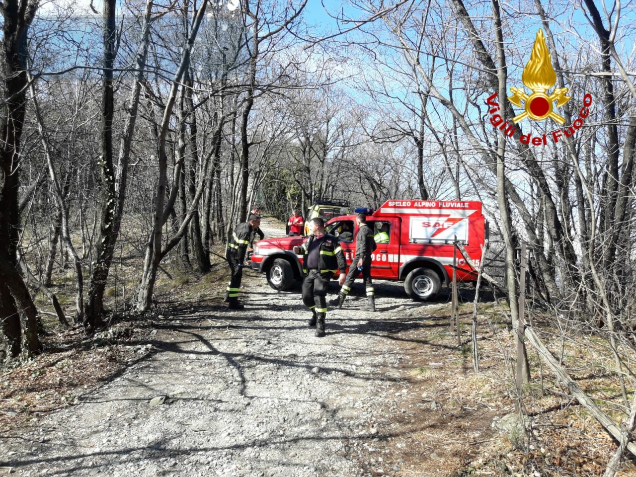 Escursionista infortunata: Vigili del fuoco in azione nel Parco Spina Verde FOTO
