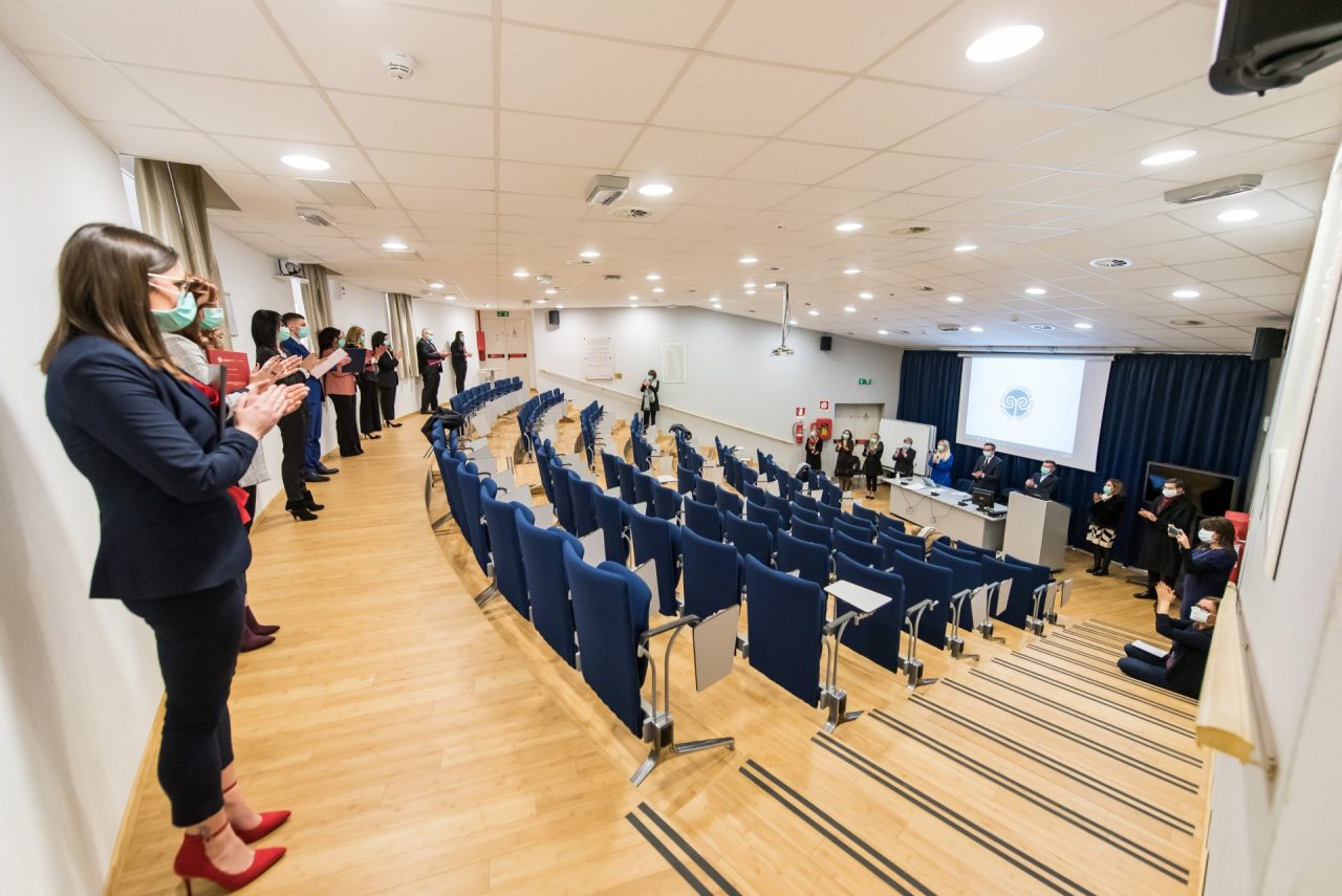 All’Insubria laurea per nove infermieri pronti a lavorare per l’emergenza Covid19