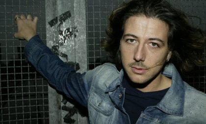 Da Vertemate Simone Tomassini canta "Quando tutto finirà" VIDEO