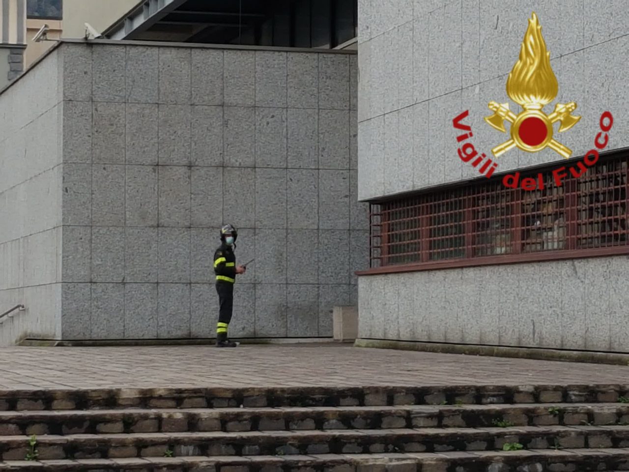 Allarme fuga di gas al Tribunale di Como: Vigili del Fuoco al lavoro