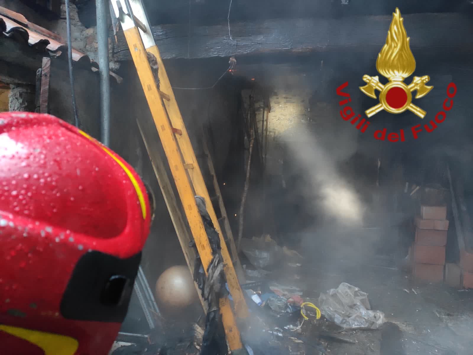 incendio tetto asso