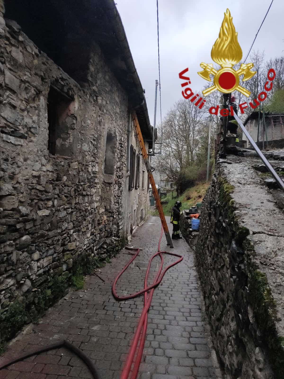 incendio tetto asso