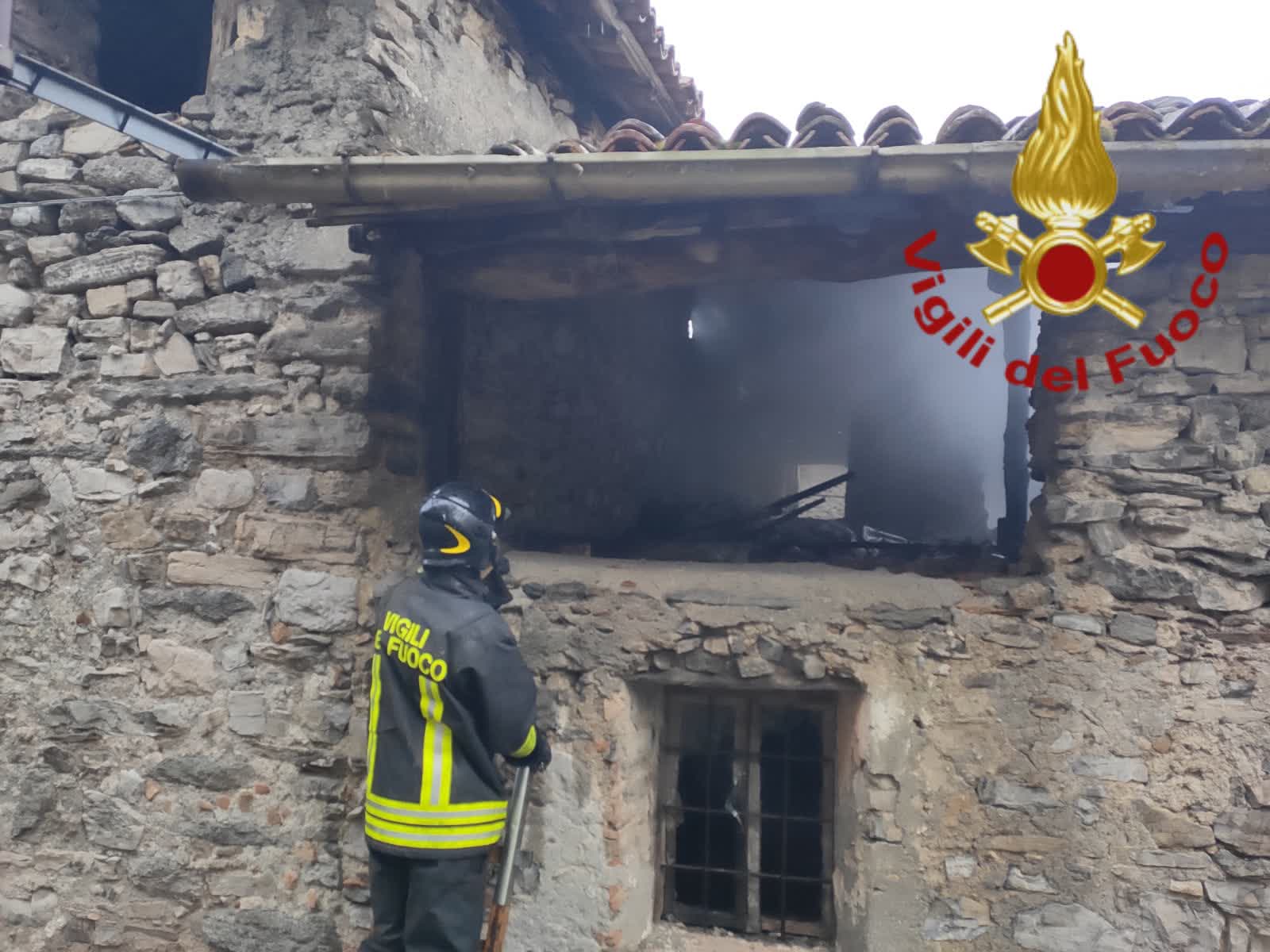 incendio tetto asso