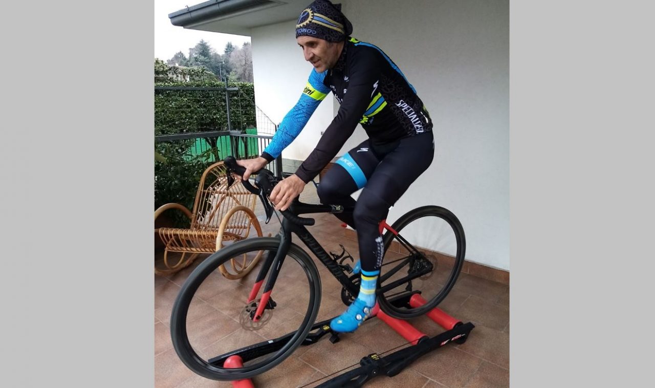 Ciclisti, montate sui rulli: è partita la Comolake 3K Home Edition (con fine benefico)