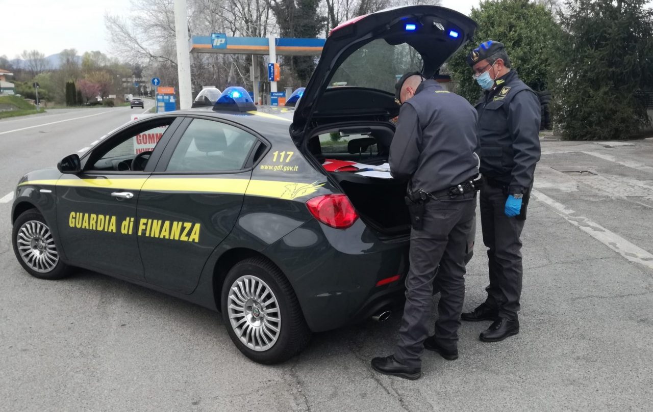 Controlli sul territorio: sanzionate 114 persone e 3 attività commerciali