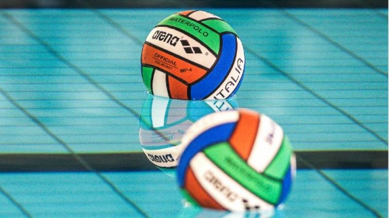 Nuoto e pallanuoto stop