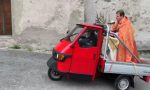 A Ponte Lambro parroco in apecar per la benedizione VIDEO