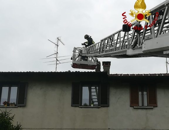 Ancora un incendio canna fumaria: intervento dei pompieri a Cantù