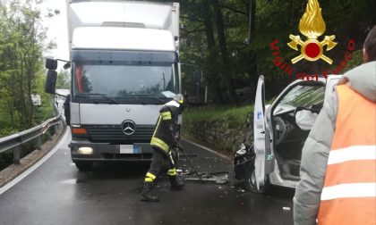Incidente a Castiglione d'Intelvi: scontro tra due veicoli FOTO