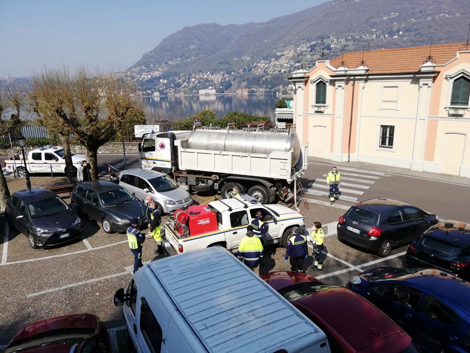 Blevio senza acqua per un malfunzionamento. Il sindaco: “In distribuzione nelle piazze 3 litri a famiglia”