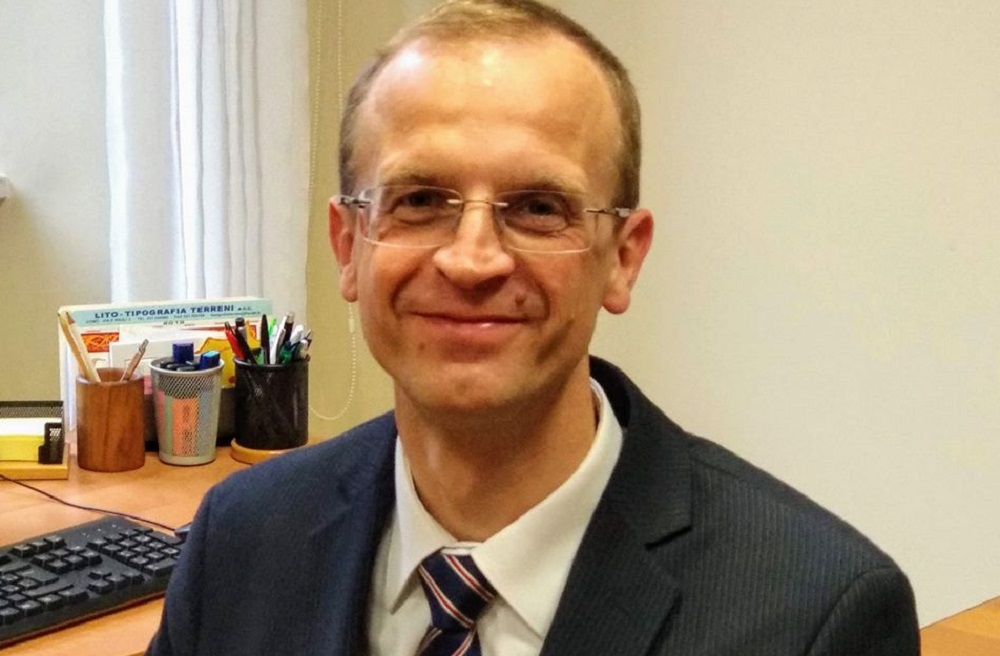 L’appello dei medici del Valduce: “Per le feste state a casa, rischiamo di tornare punto e da capo”