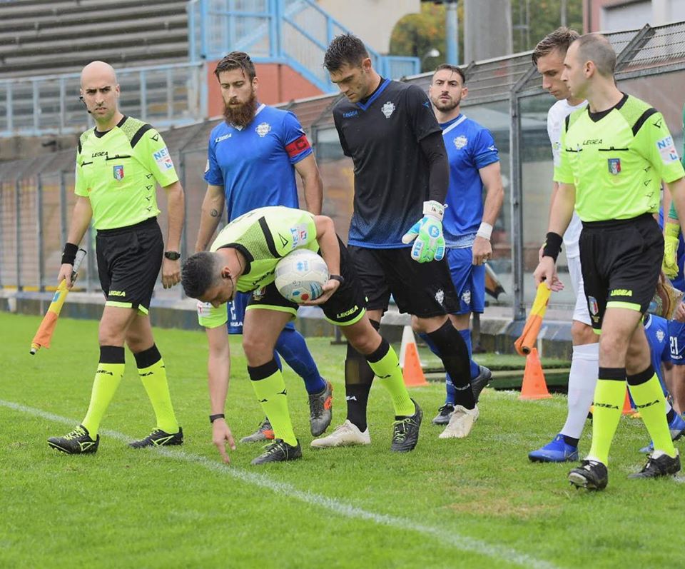 Como calcio il signor Daniele Doveri arbitrerà l’esordio dei lariani a Crotone