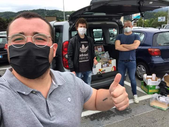 Fratelli d’Italia dona generi alimentari per famiglie bisognose