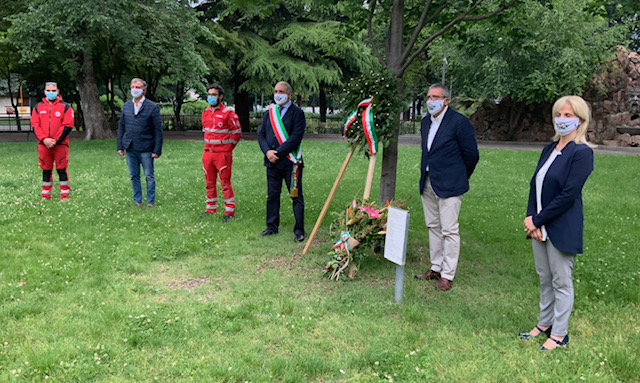 Como ricorda Capaci: un minuto di silenzio all’albero Falcone