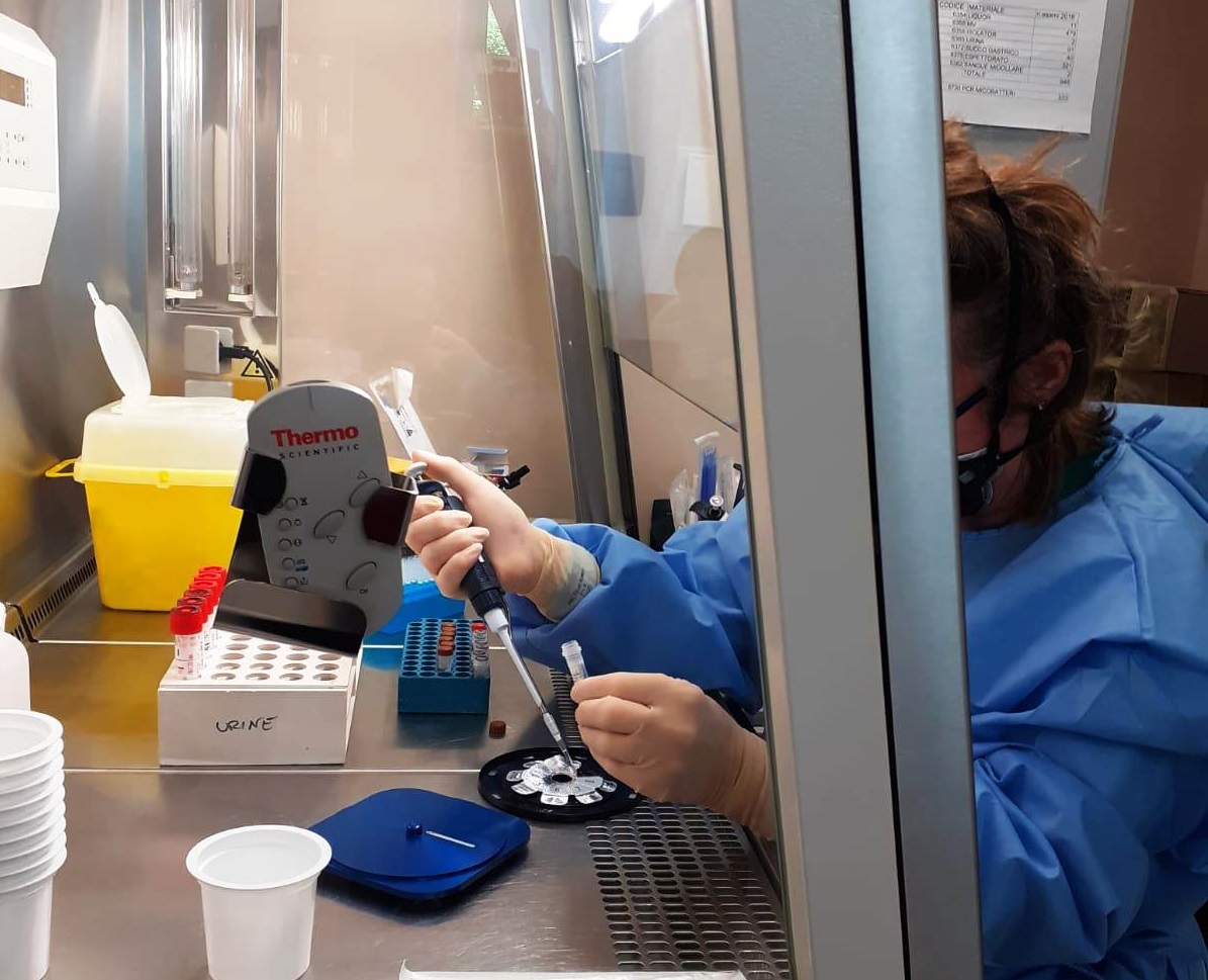 Ats Insubria, raddoppiano i positivi in una settimana. Catanoso: “Serve fermare il trend ma negli ospedali non sono aumentati i ricoveri”