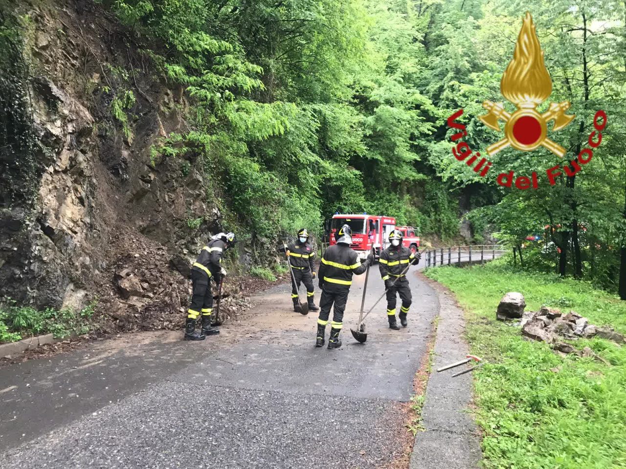 Smottamento a Valsolda: in via Volta senso unico alternato FOTO