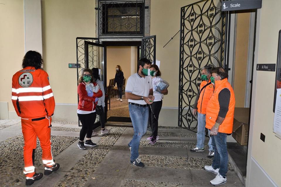 Nuova distribuzione di mascherine a Olgiate per i 60enni