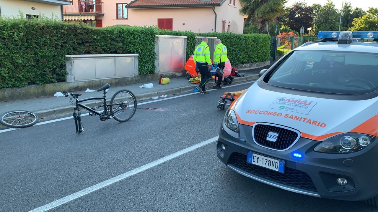 Cade in bici: paura per un 14enne a Bulgarograsso FOTO