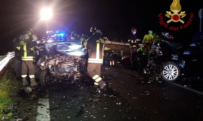 Tremendo incidente nel Bresciano: muoiono due ventenni
