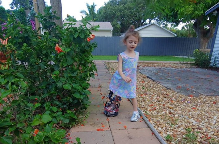 Nicole e la mamma bloccate in Florida da cinque mesi, tra 15 giorni un nuovo intervento per la piccola